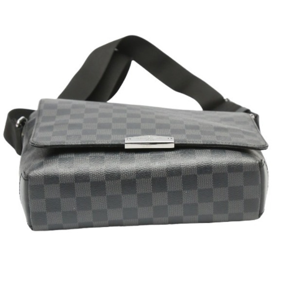 Louis Vuitton Damier Graphite District PM Shoulder Bag - Picture 4 of 12